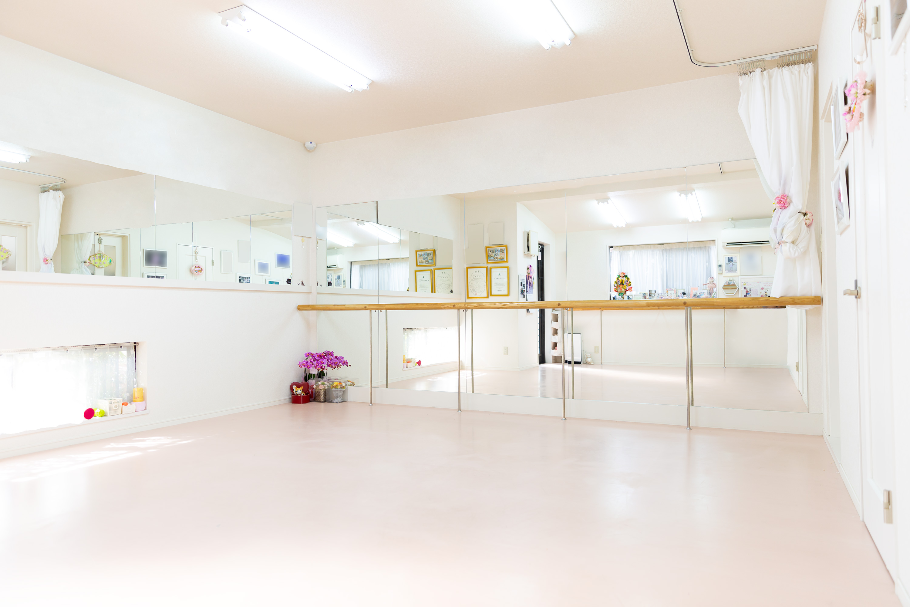 ミュゲバレエの明るい室内